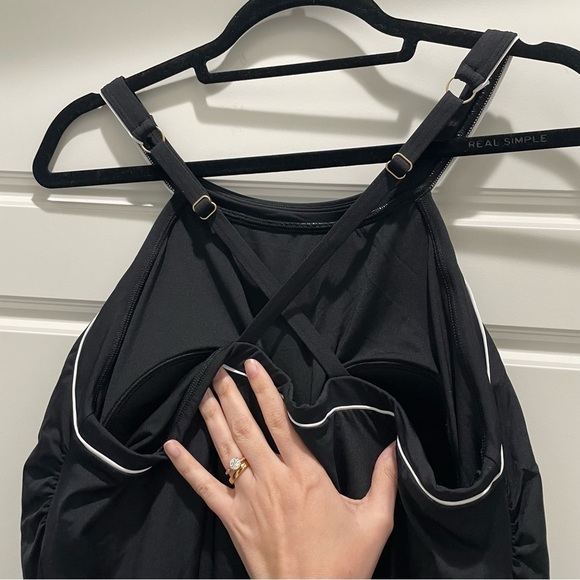 Lands' End NWOT Black and White High Neck One Piece Swim Dress Swimsuit Size 16 - Picture 5 of 12